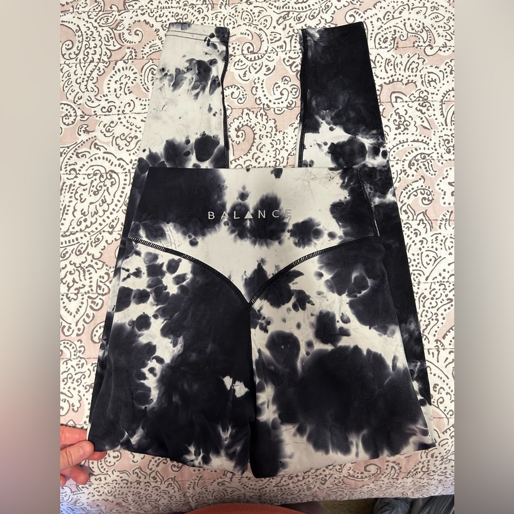 Balance Athletica OG Tie Dye Leggings - Picture 2 of 4